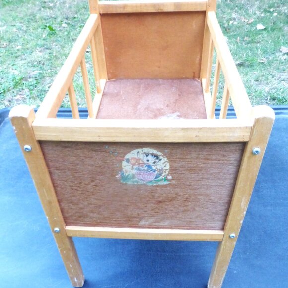 BS - 1970's Vintage DOLL CRIB Wood Doll Crib DOLL DISPLAY Pretend Play Toy Box - Picture 1 of 8